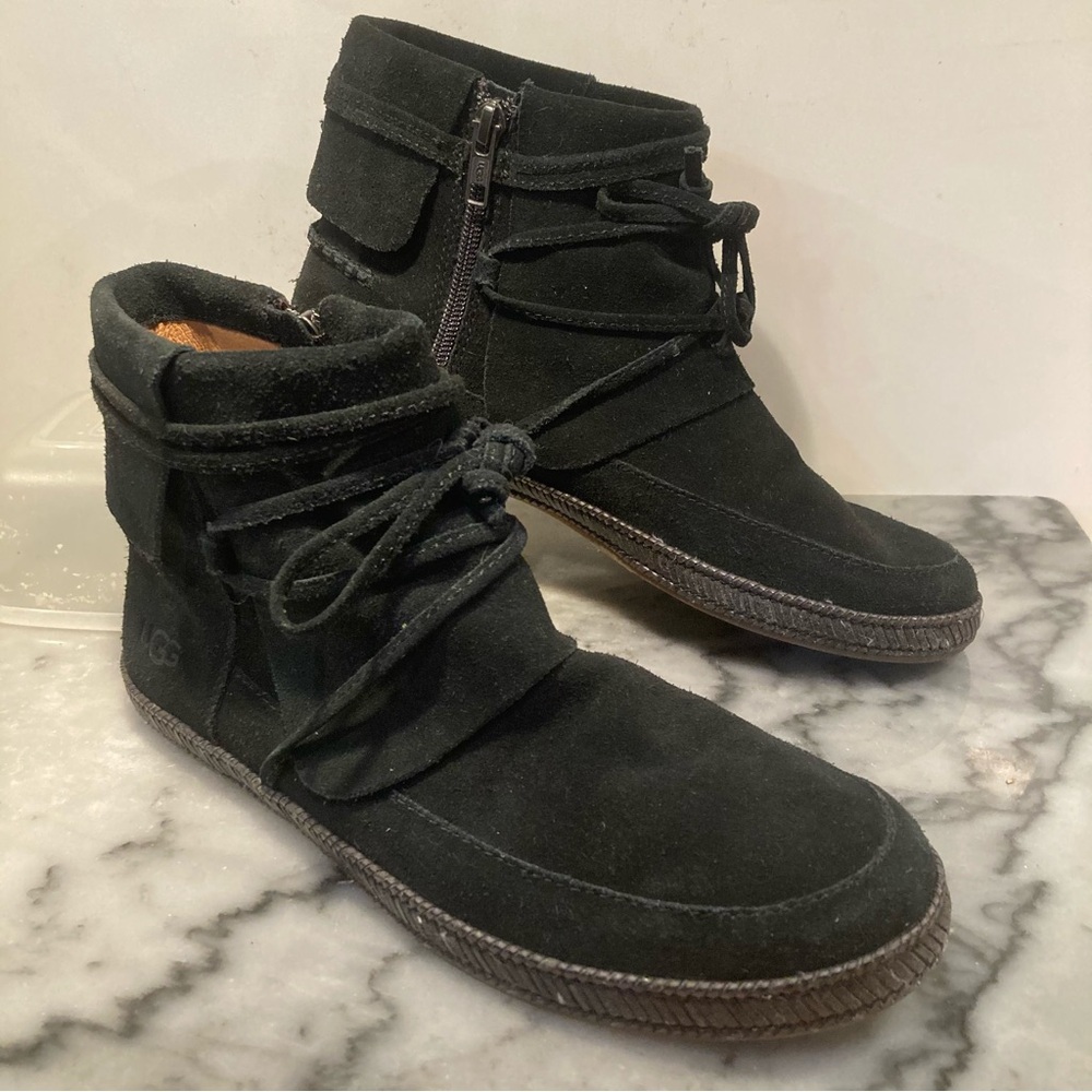 UGG Reid Black Suede Moccasin Booties Women's 8 Narrow Ankle Zip Up Boot